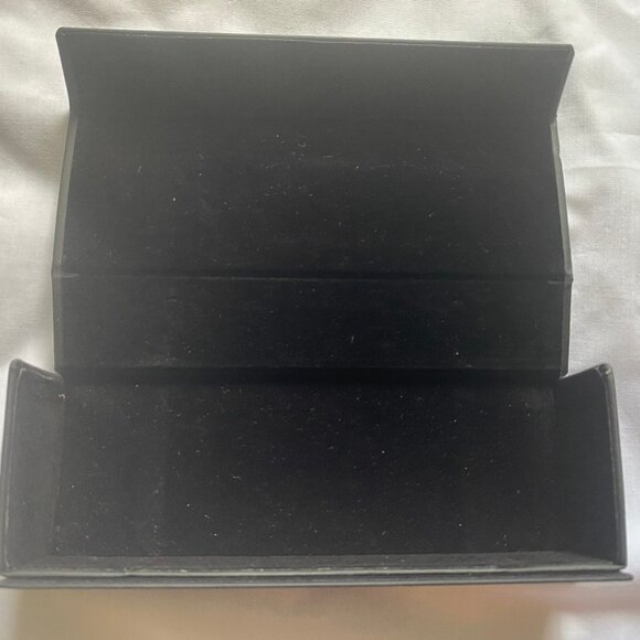 HUGO Eyeglasses Sunglasses HardShell Designer Case Only 6.5" L x 2.5" W x 1.5" H - Picture 4 of 5